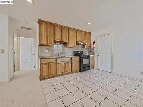 Penniman Ave — Photo 2