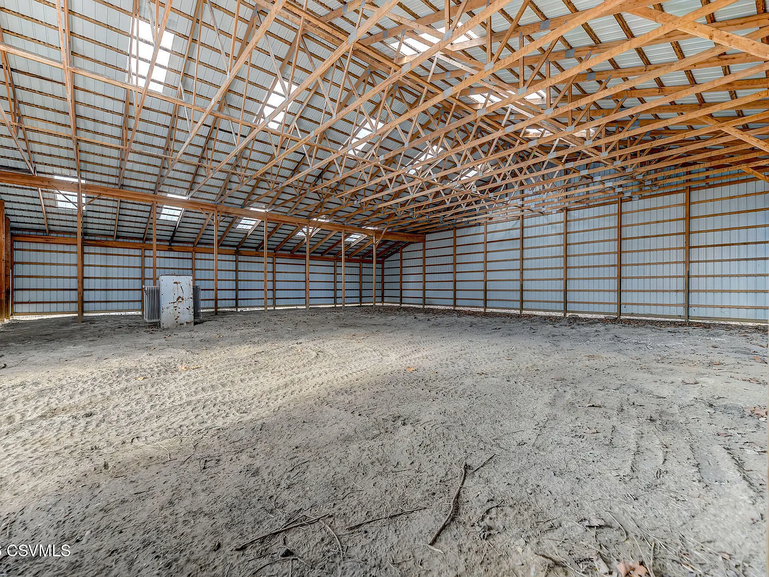 Studio, 6300 sqft, $2,100 — Photo 4