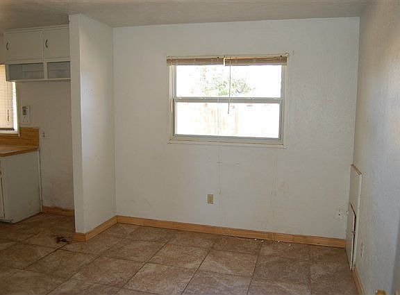 5th image of 112 W Manana Blvd