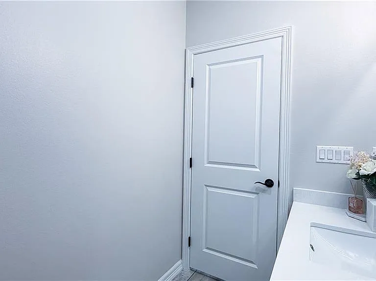 2501 S Cartier Dr — Photo 22
