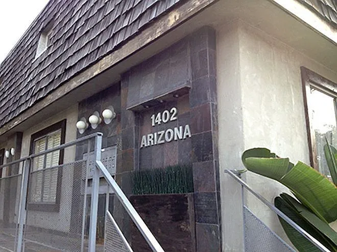 1402 Arizona Ave #9 — Photo 3