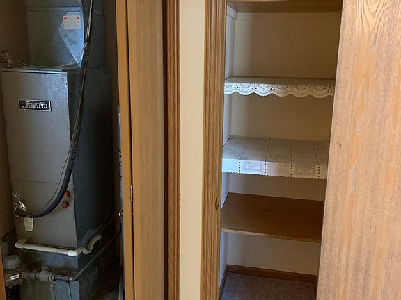 5th image of 333 N 26th St APT 2