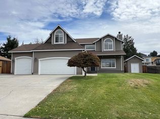 2422 Highland View Dr, East Wenatchee, WA 98802