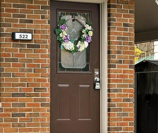 2nd image of 522 Glendene Cres