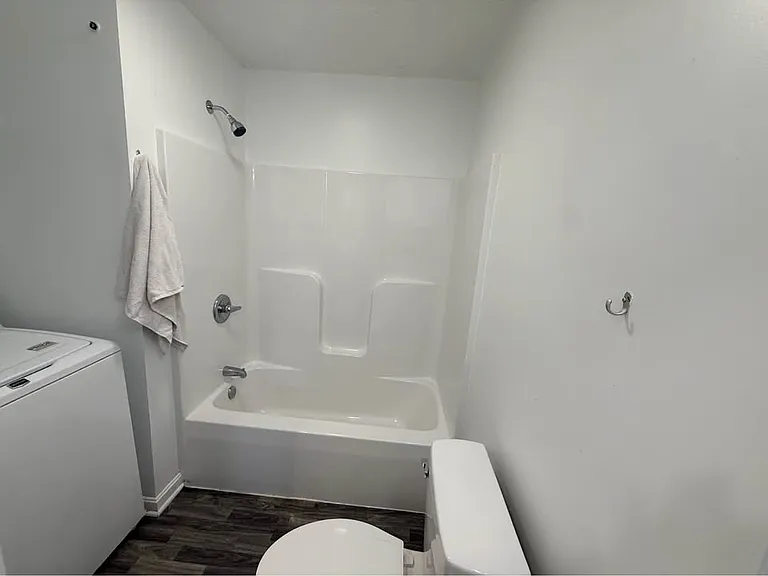 219 Highland Dr — Photo 7