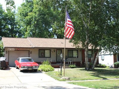669 Lyon Blvd, South Lyon, MI, 48178