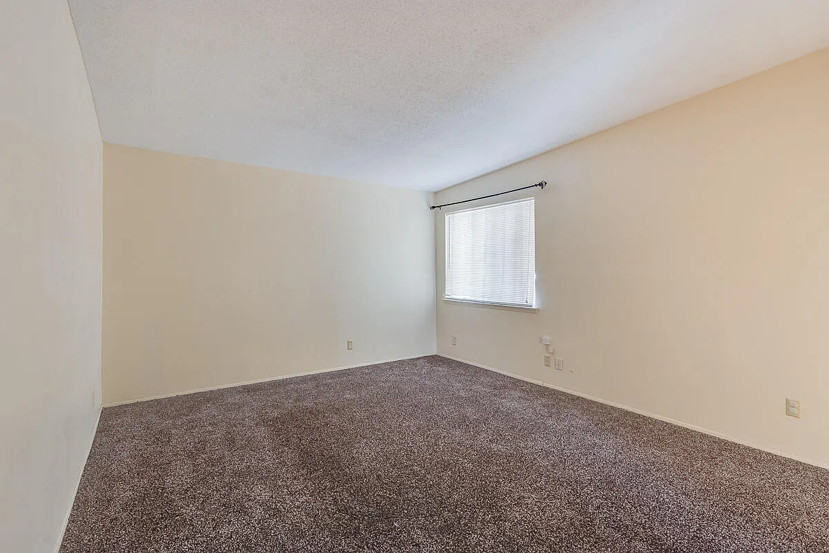 4 bed, 2.0 bath, 1544 sqft, $1,275 — Photo 4