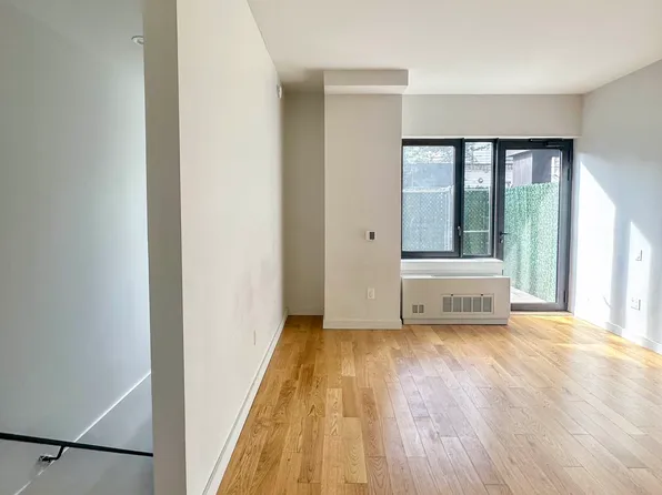 1825 Ocean Avenue image 2 of 25