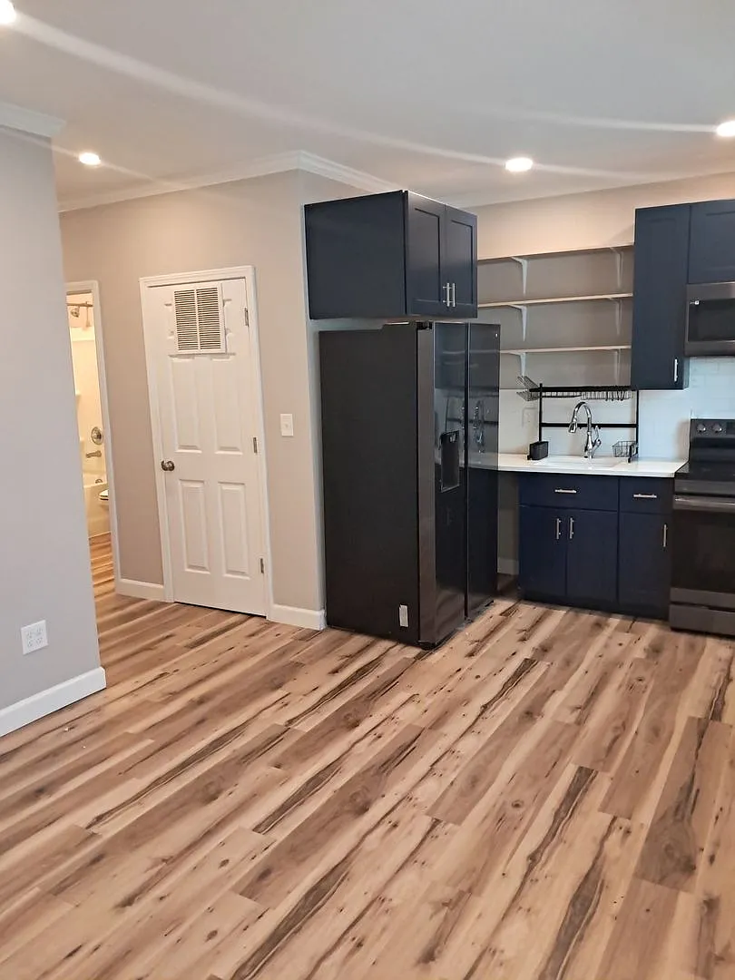 909 Washington St - Wool and Ray — Photo 1