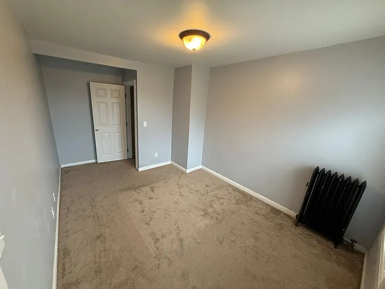 1297 Elm St #20 — Photo 11