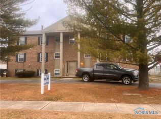 920 Hilltop Ln, Toledo, OH 43615
