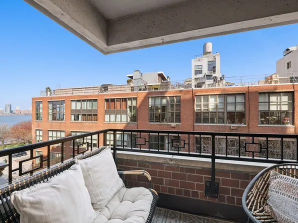 366 W 11th St APT 6G, New York, NY 10014