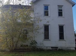 325 E Empire St, Freeport, IL 61032