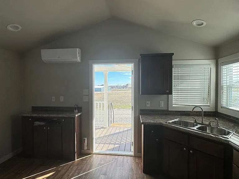 165 Antler Ridge Trl — Photo 2