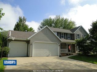 1200 E Shade Tree Ln, Appleton, WI 54915