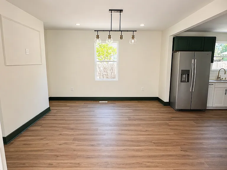 1526 Early St — Photo 4