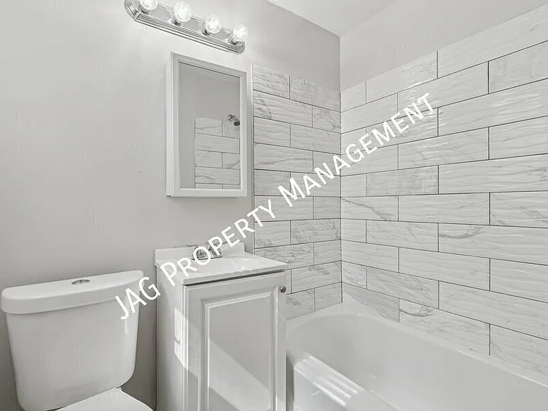 1123 Lasalle St #1 — Photo 13