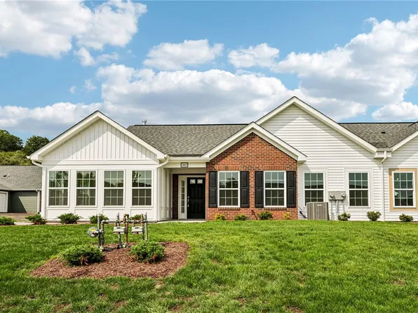 2022 Santypal Dr, Butler, PA 16033