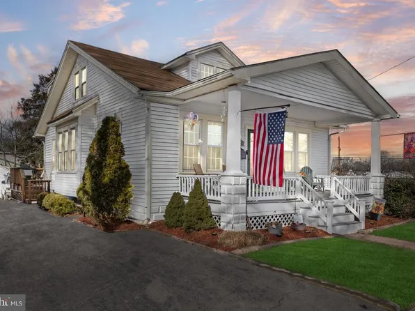 840 Laurel St, Delanco, NJ 08075