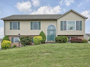 1140 Birch Rd, Lebanon, PA 17042