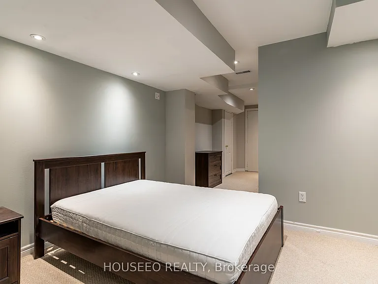 3324 Sunlight St #BASEMENT — Photo 11