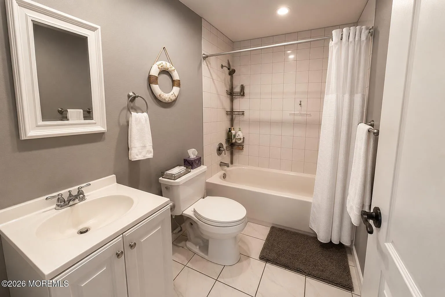 3 bed, 1324 sqft, $2,900 — Photo 4