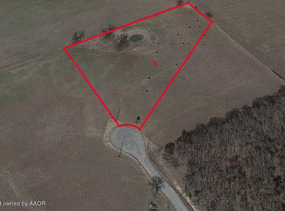 2nd image of 292 Private Road 2162