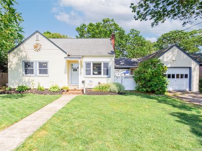 77 N Summit Avenue, Patchogue, NY, 11772