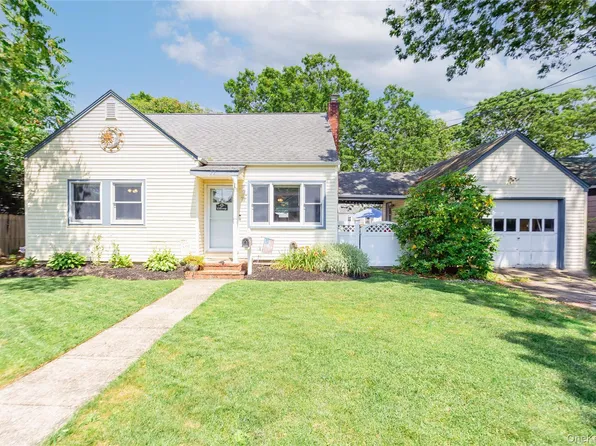 77 N Summit Avenue, Patchogue, NY 11772