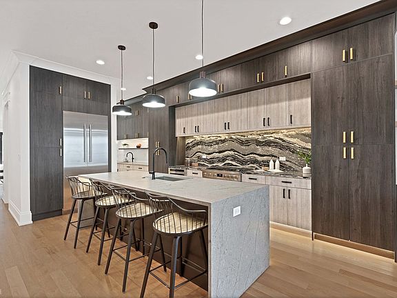 4th image of 1362 W Hubbard St #1