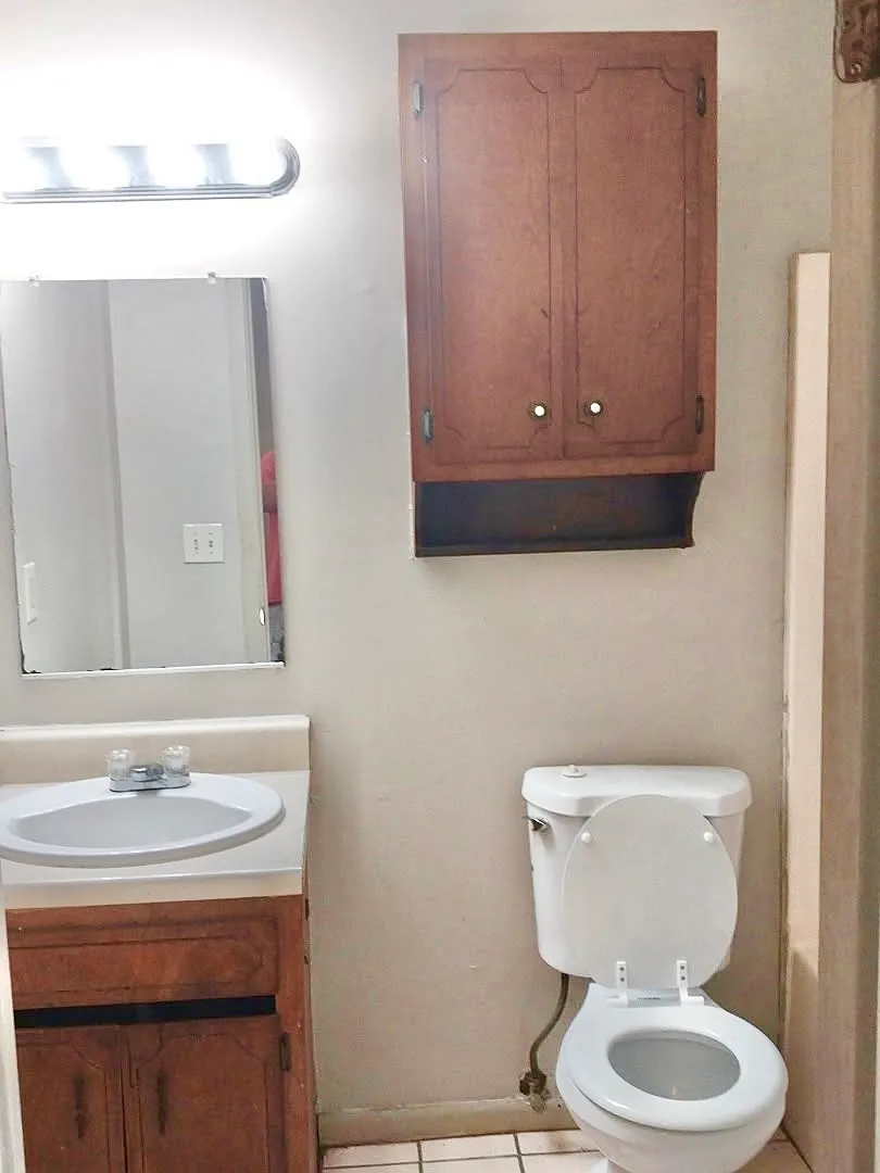 4005 East Nettleton Avenue - 4 — Photo 3