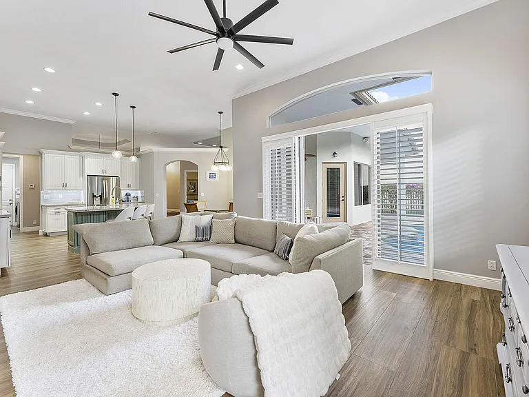 2903 Fontana Ln — Photo 21