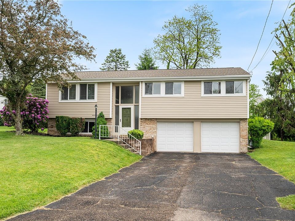 1st image of 219 Rivercrest Dr