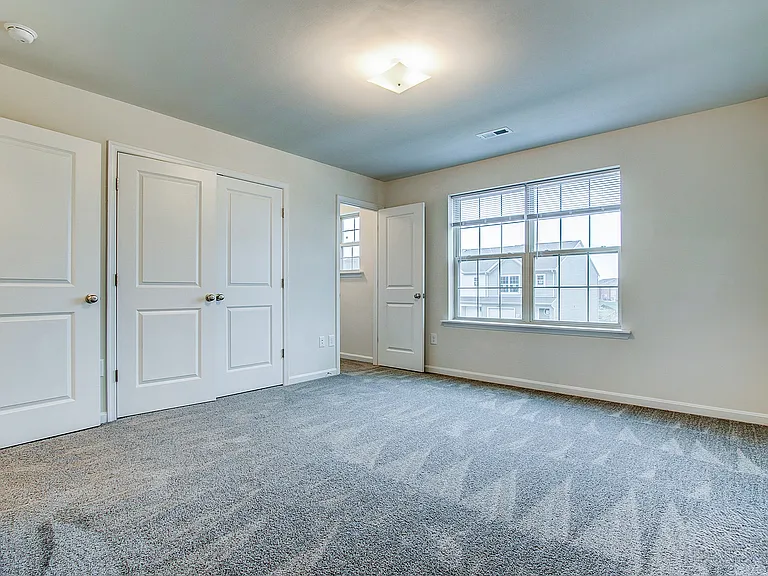 15 Chloe Dr — Photo 6