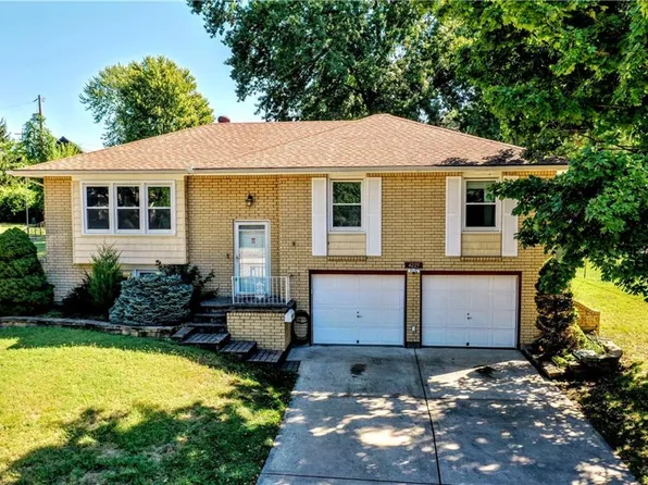4225 E 42nd Ct S, Independence, MO 64055