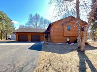 980 227th Ave NW, Oak Grove, MN 55005
