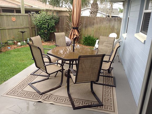 Back yard patio area