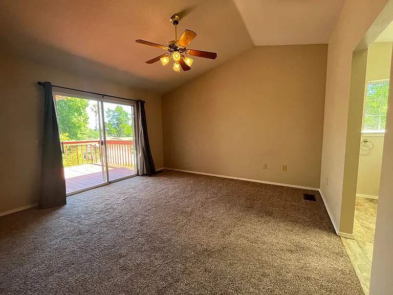 1905 Kinvarra Way — Photo 14