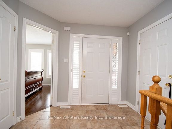 3rd image of 37 Sweetnam Dr