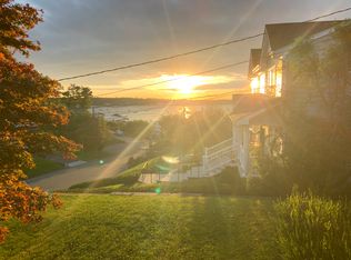 15 Capi Ln, Port Washington, NY 11050