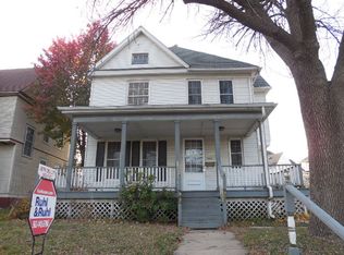 1938 Grand Ave, Davenport, IA