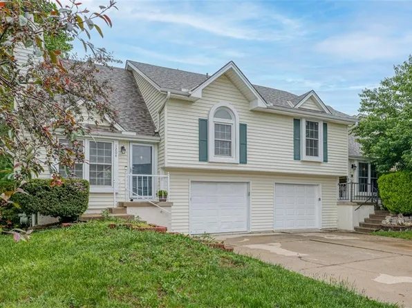 1206 SE 8th St, Lees Summit, MO 64063