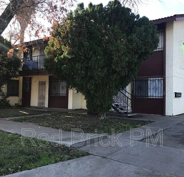 2307 N St — Photo 1