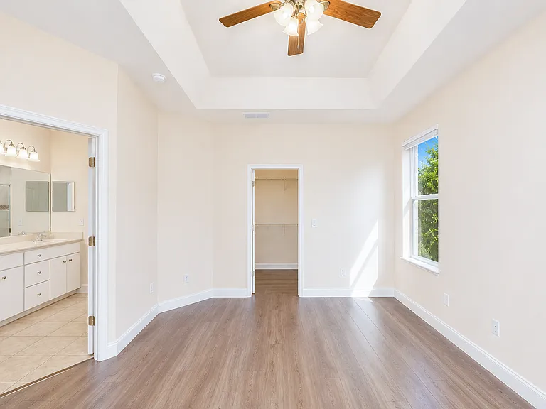 19 Old Port Cir — Photo 13