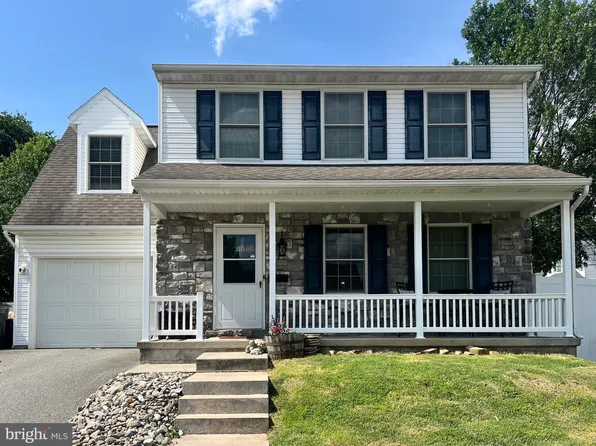 210 W Walnut St, Marietta, PA 17547