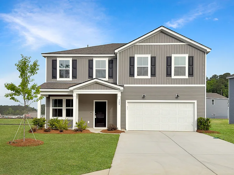 725 Meadowbrook Ln — Photo 2