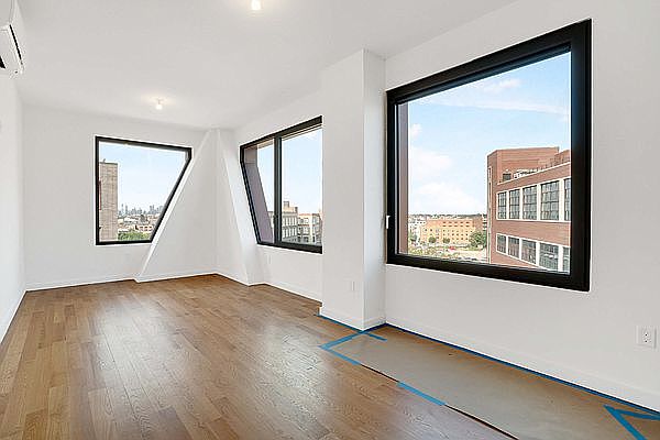1st image of 54 Noll St #5256