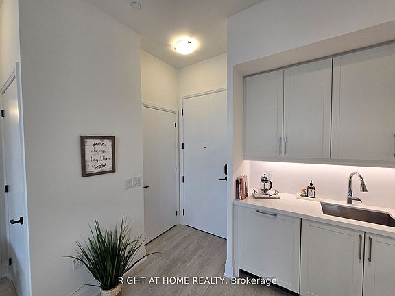 5th image of 2450 Old Bronte Rd #833