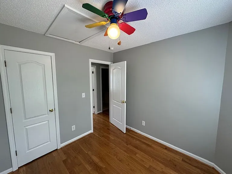 102 Alice Ct — Photo 25