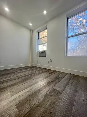 Rented by Voro, LLC | media 11